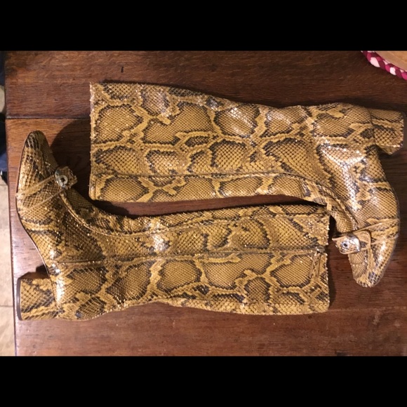 Kate Spade python boots 9 but fit 8.5 LAST CHANCE - Picture 2 of 7